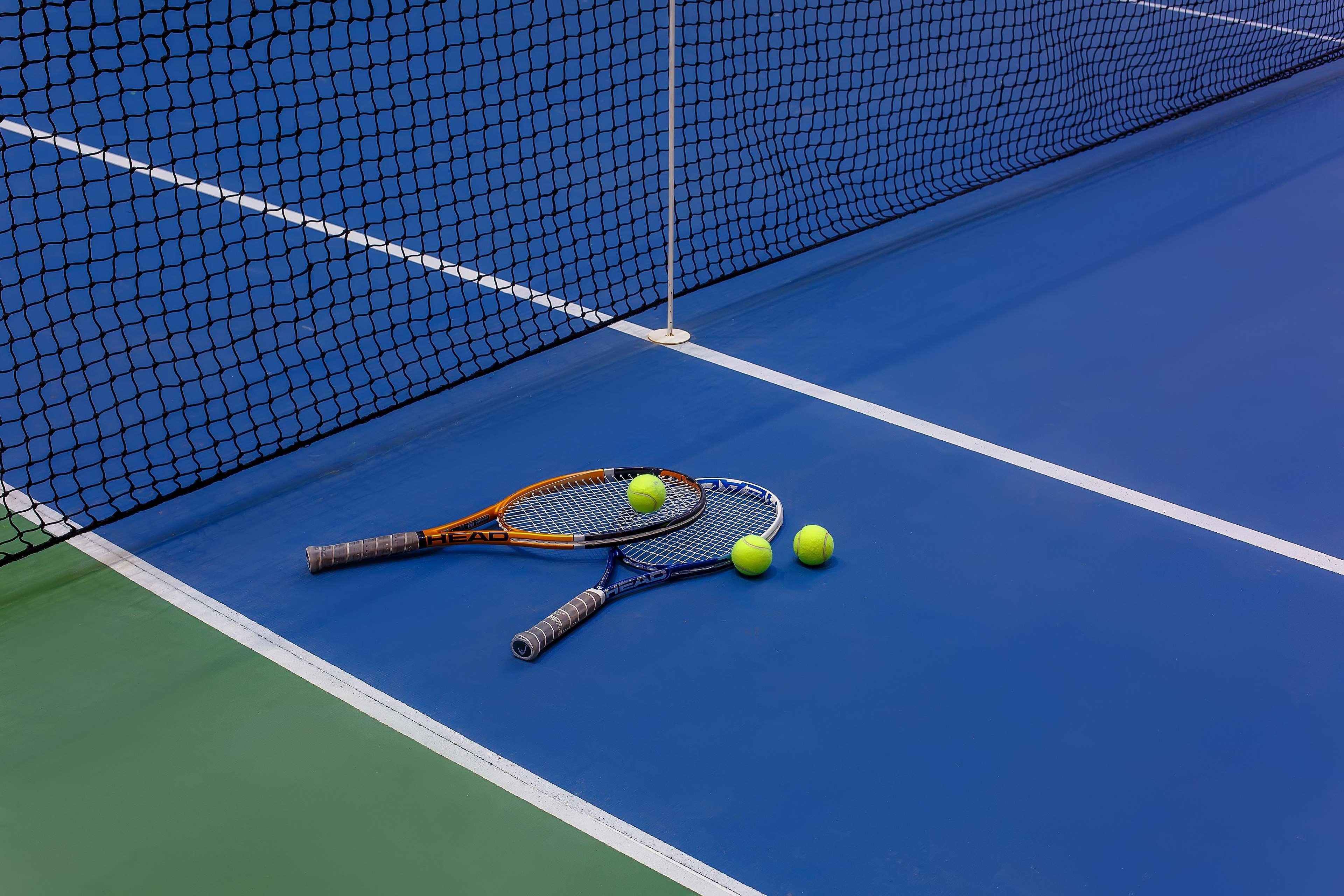 Rixos Borovoe Shchuchinsk Exterior foto Tennis balls and racquets