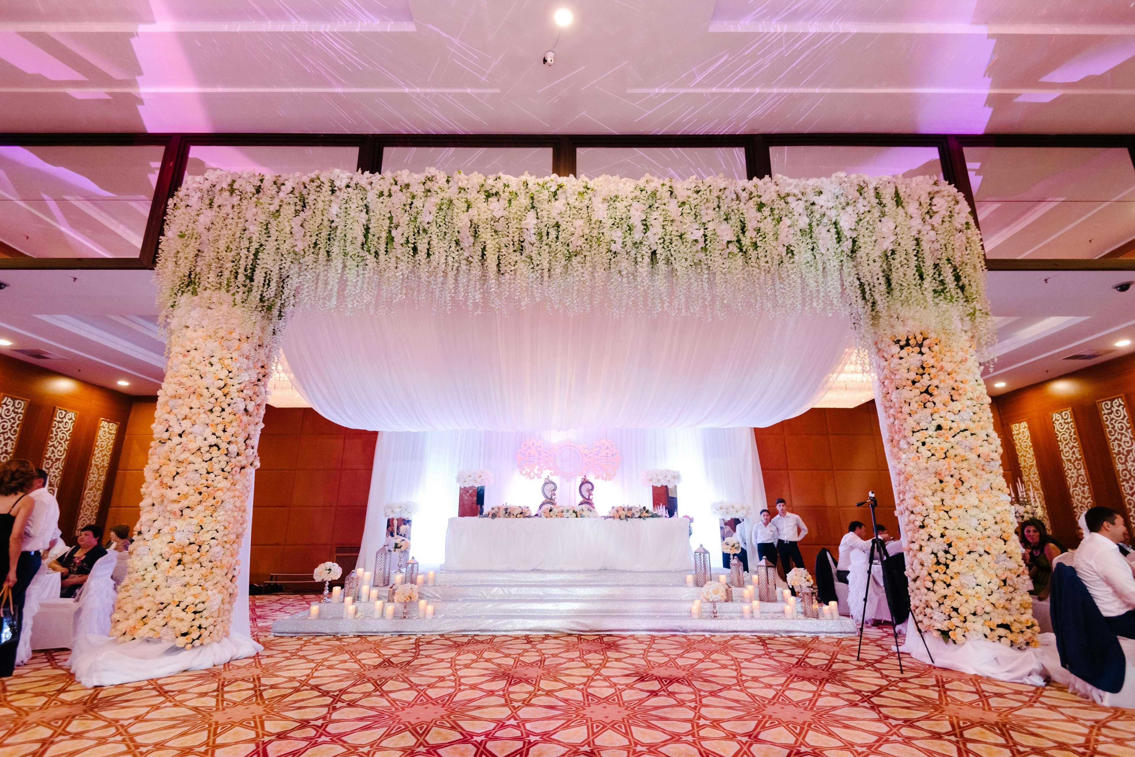Rixos Borovoe Shchuchinsk Exterior foto A modern Thai wedding